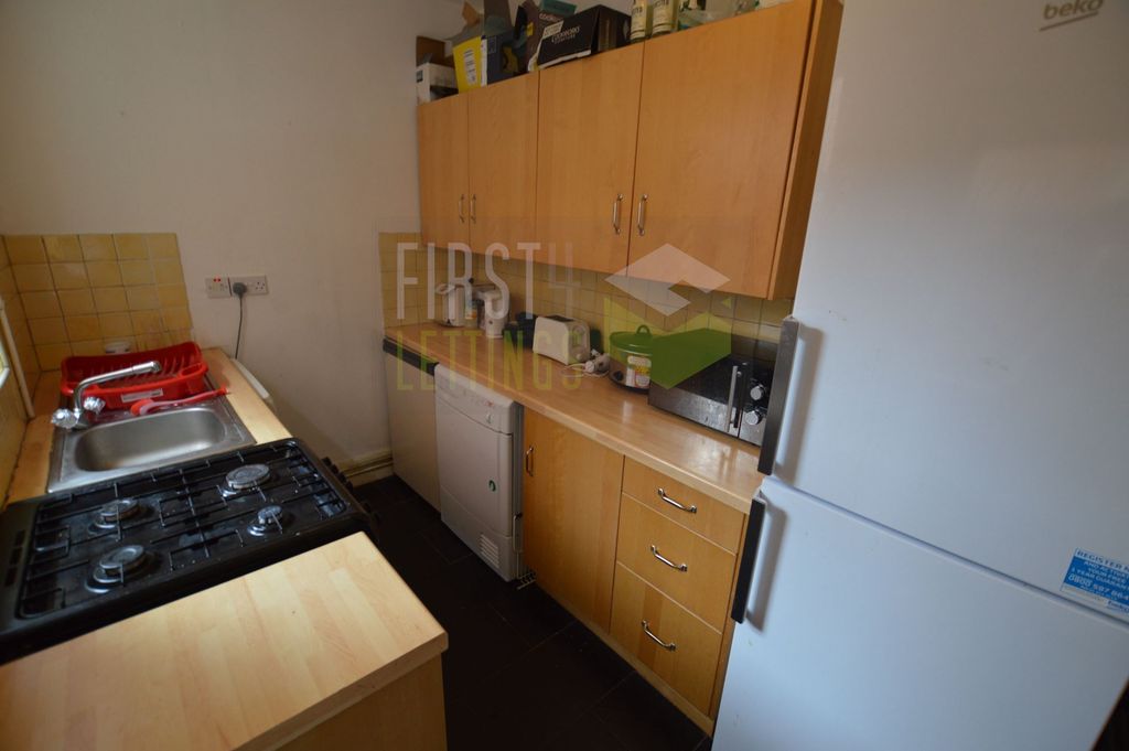 Property photo 3 of 7 Photo 2