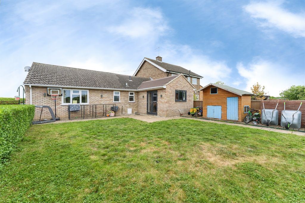 Property photo 2 of 19