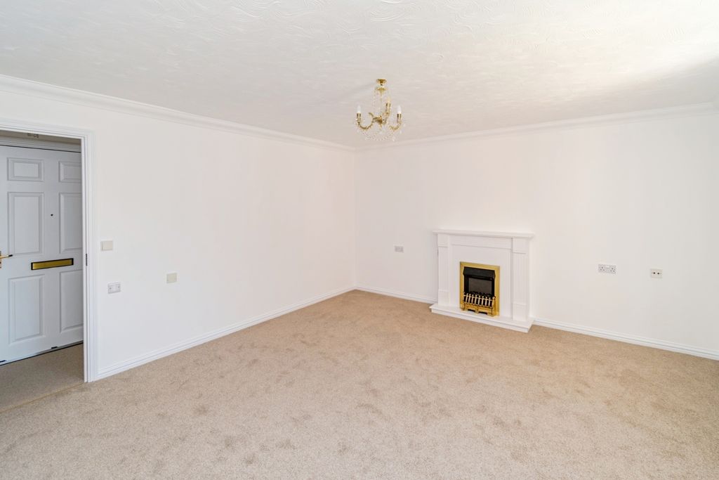 Property photo 2 of 16 Photo