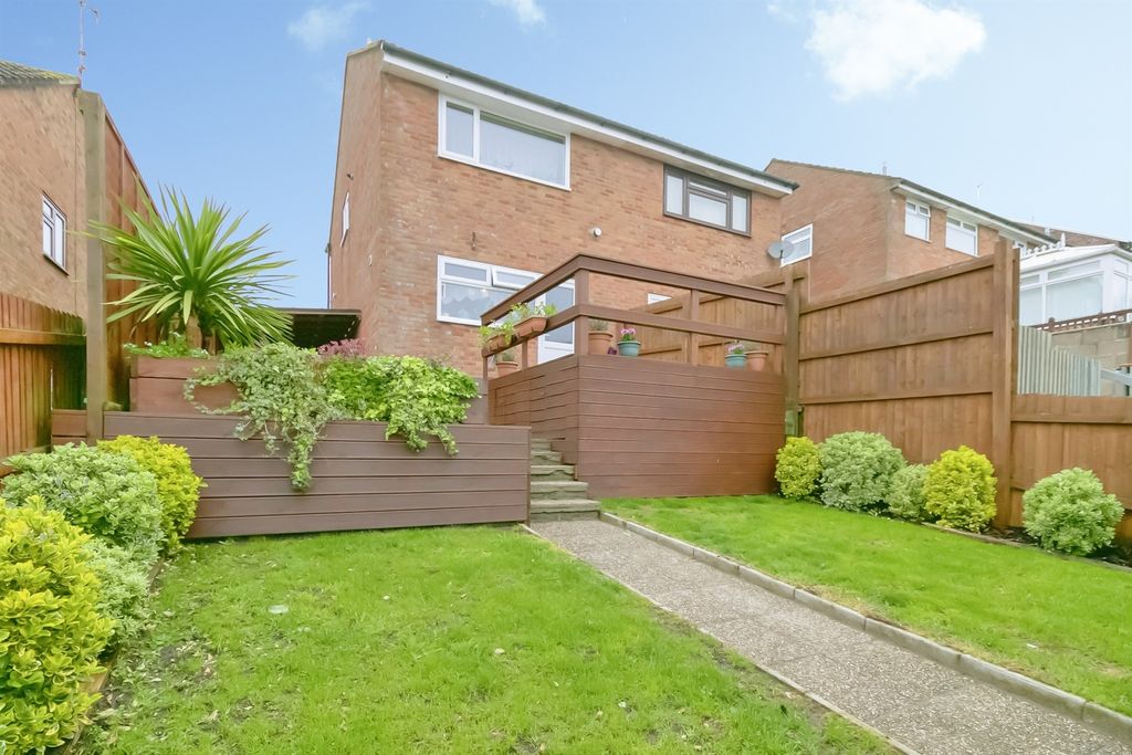 Property photo 2 of 19