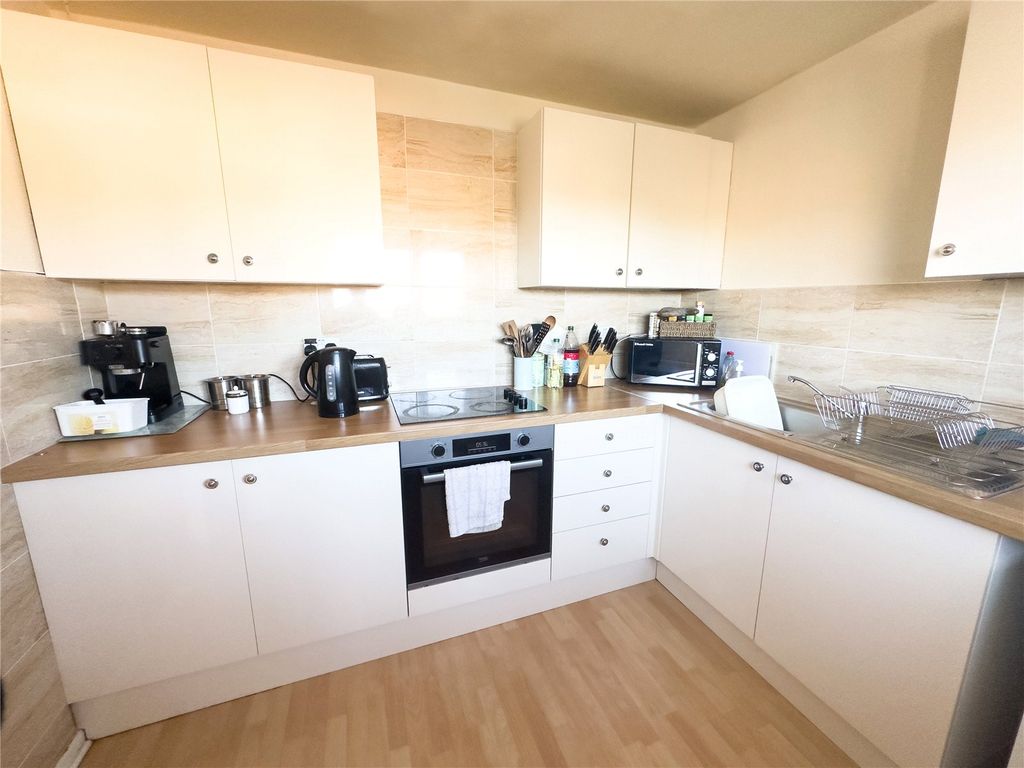 Property photo 2 of 11 Picture No. 10