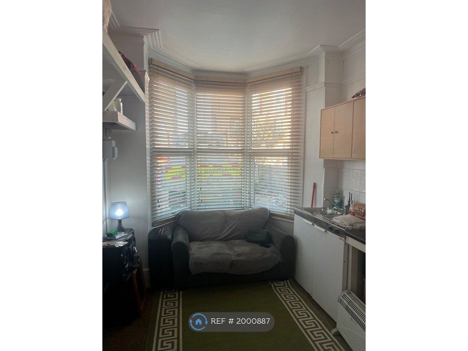 Property photo 3 of 5