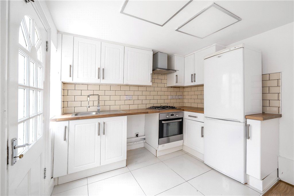Property photo 2 of 14 Kitchen