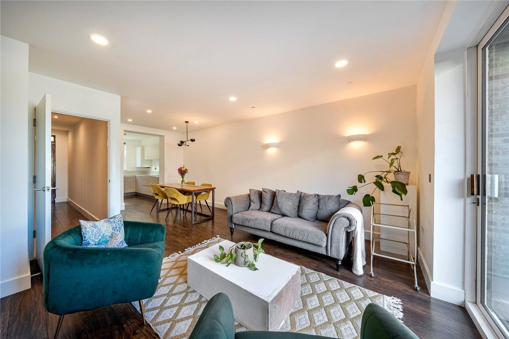 Property photo 1 of 28 Reception