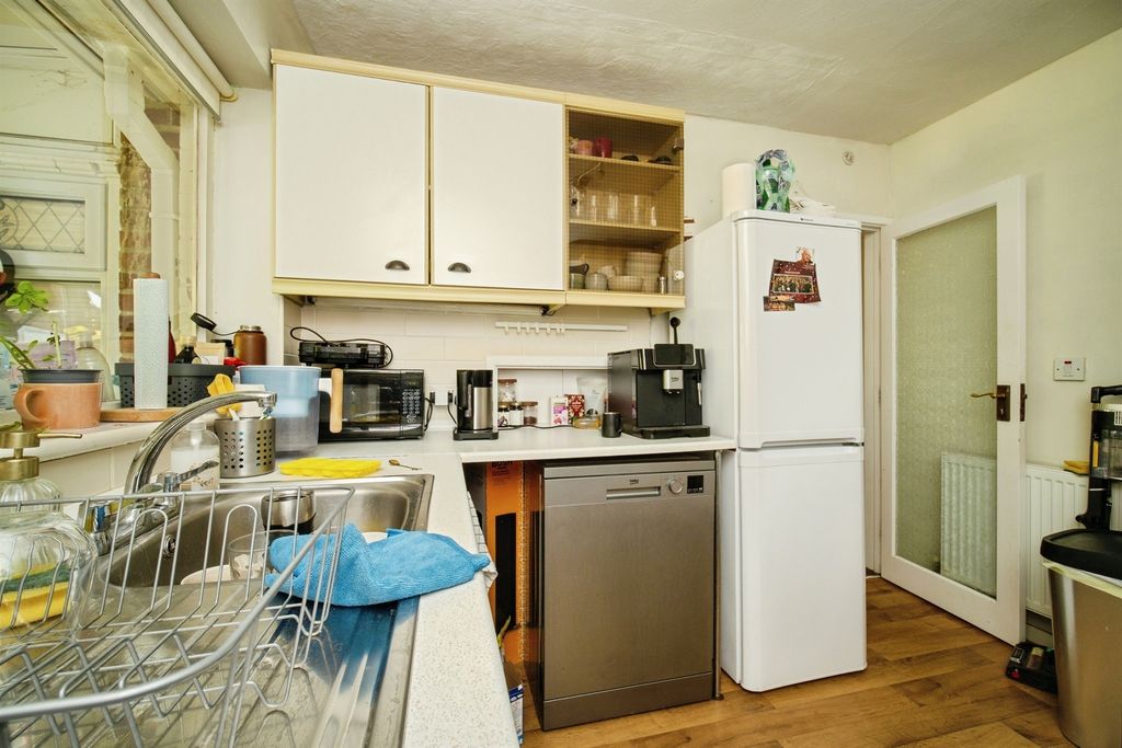 Property photo 3 of 14
