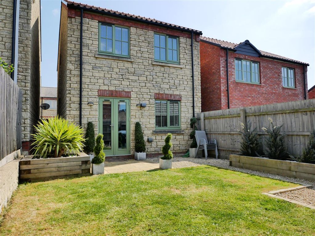 Property photo 3 of 22 Garden