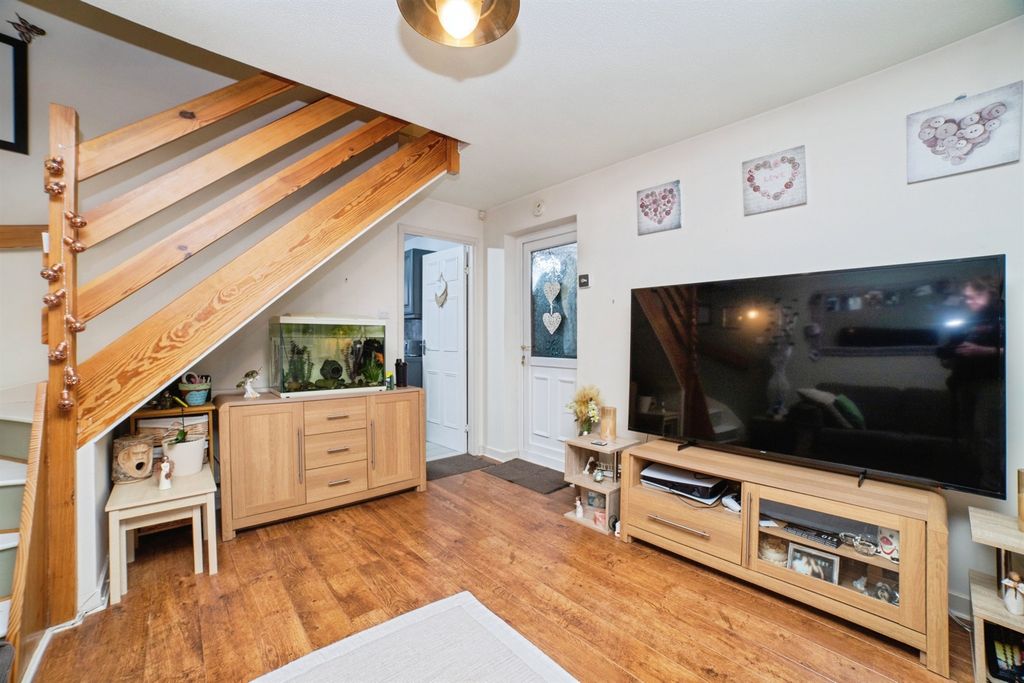 Property photo 3 of 19