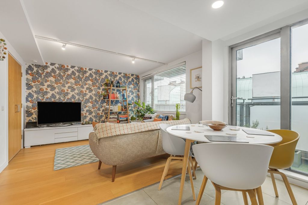 Property photo 1 of 23 Picture No. 05