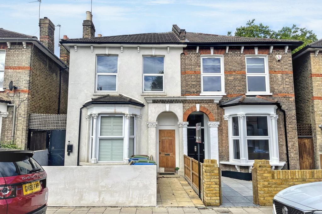 Property photo 1 of 1 22B Melbourne Grove, East Dulwich, London Se22 8Qz