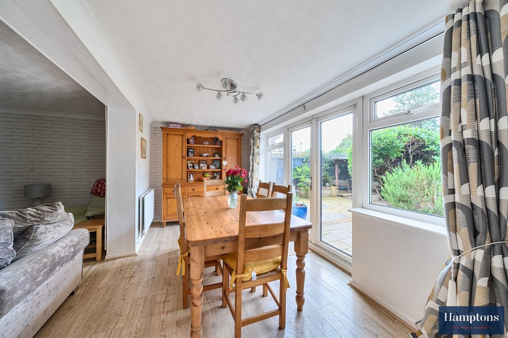 Property photo 3 of 16 Dining Room