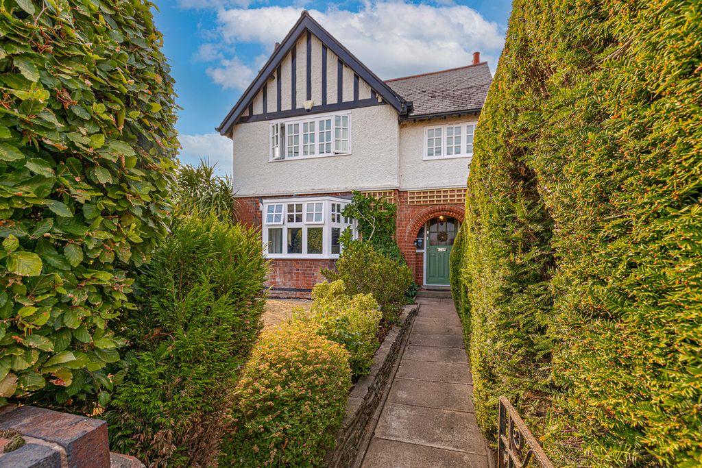 Property photo 3 of 40