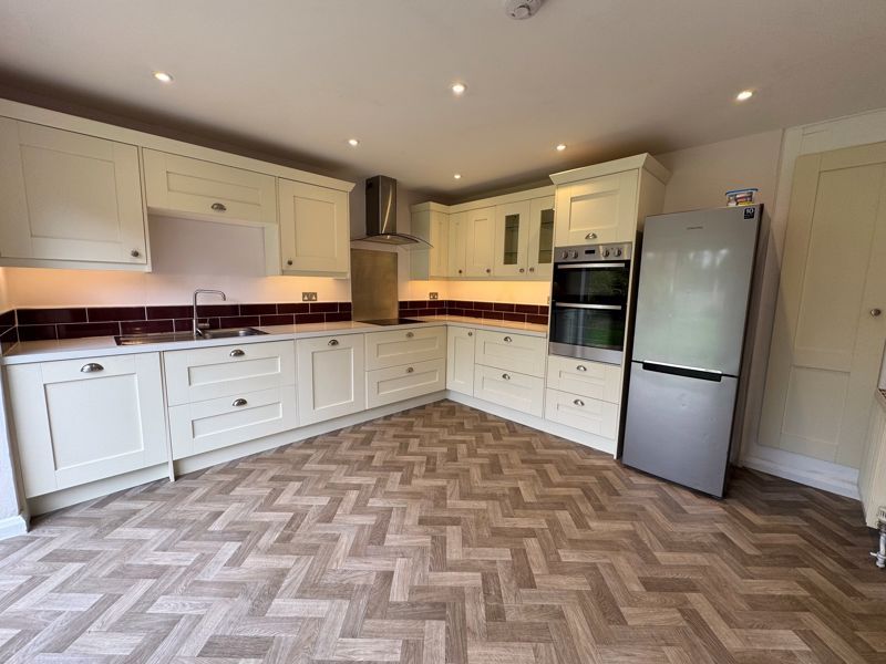 Property photo 3 of 26 Photo 23