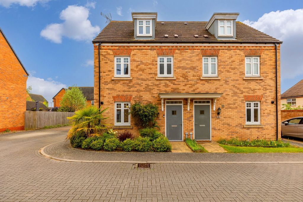 Property photo 1 of 30