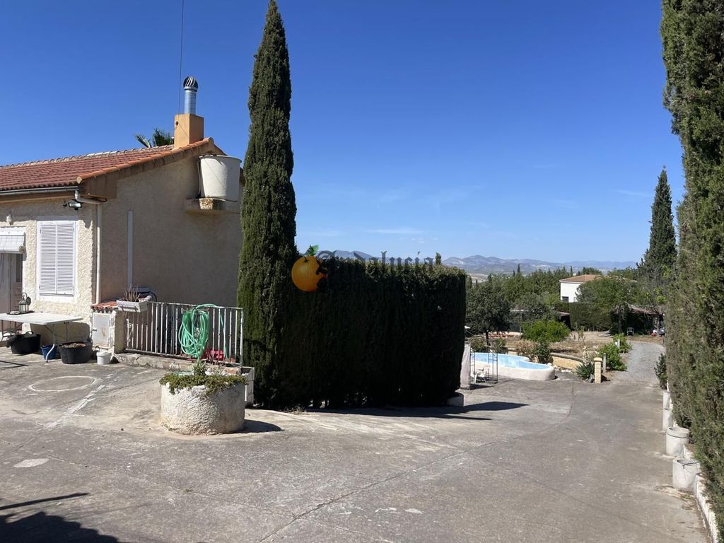 Property photo 3 of 51