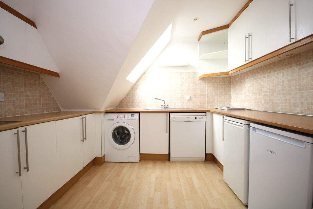 Property photo 2 of 9 Picture No. 08