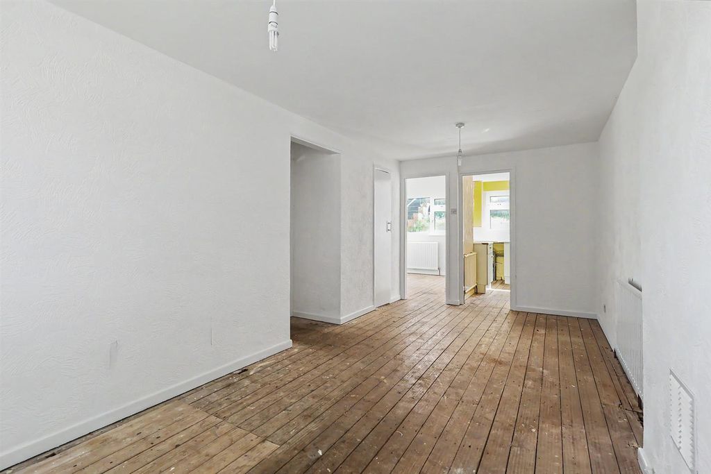 Property photo 2 of 8 Img_5318.Jpg
