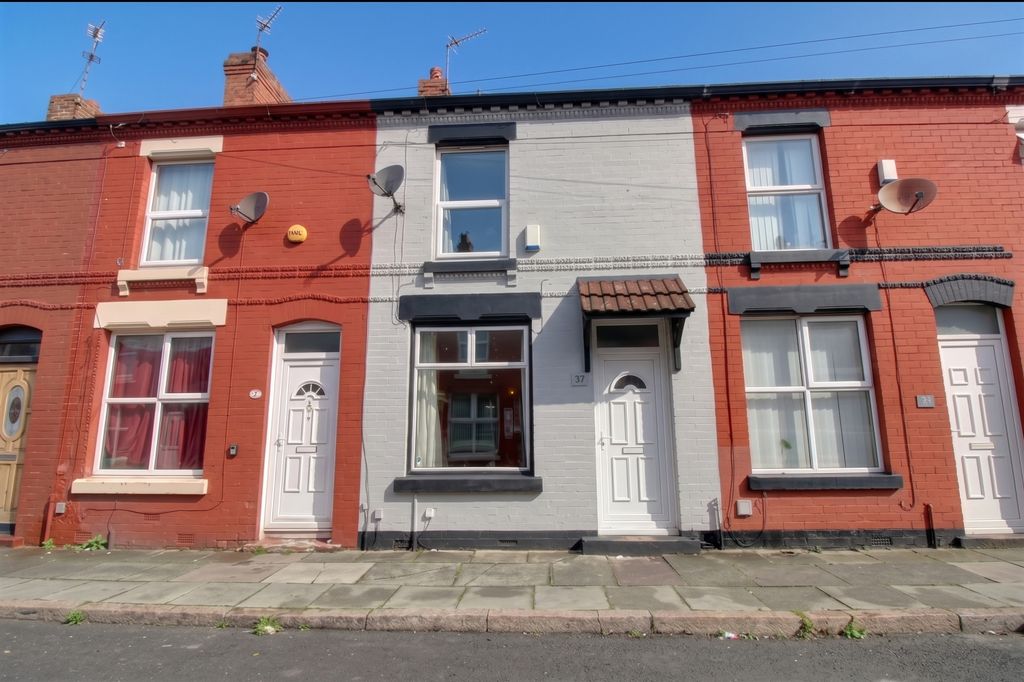 Property photo 1 of 8