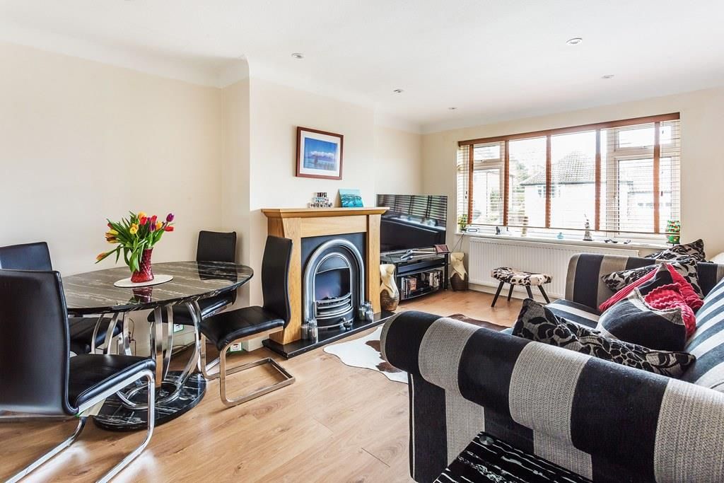Property photo 3 of 13 6-Minchin-Close-8.Jpg
