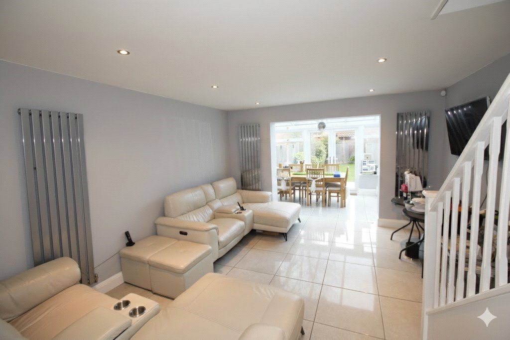 Property photo 3 of 11 Picture No. 70