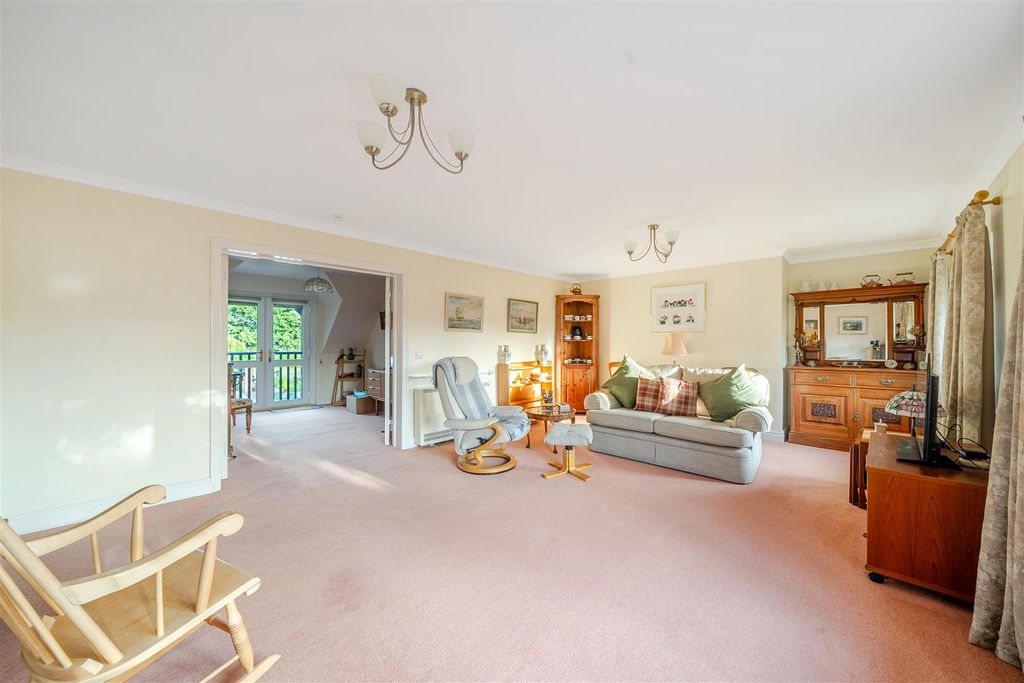 Property photo 3 of 22