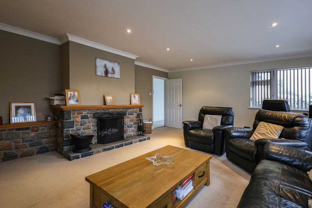 Property photo 2 of 19 Photo 1