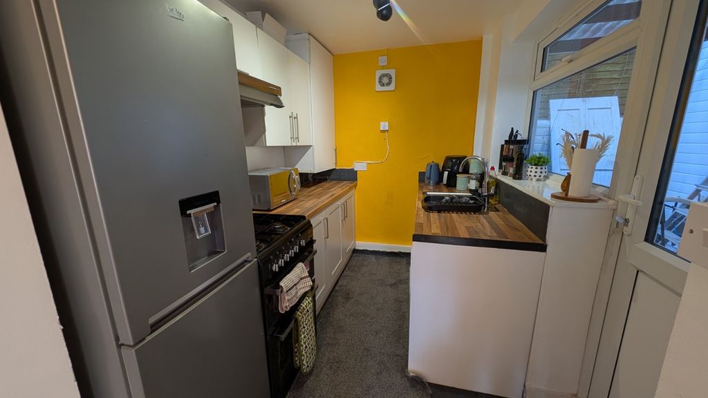 Property photo 3 of 7 Picture 3