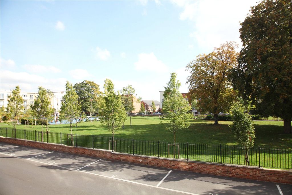 Property photo 2 of 18 Picture No. 06