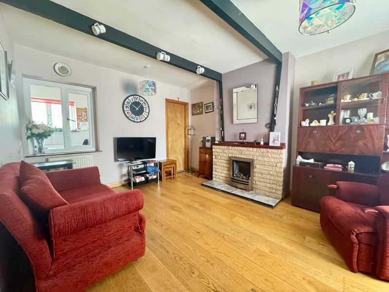 Property photo 3 of 17 Photo 8