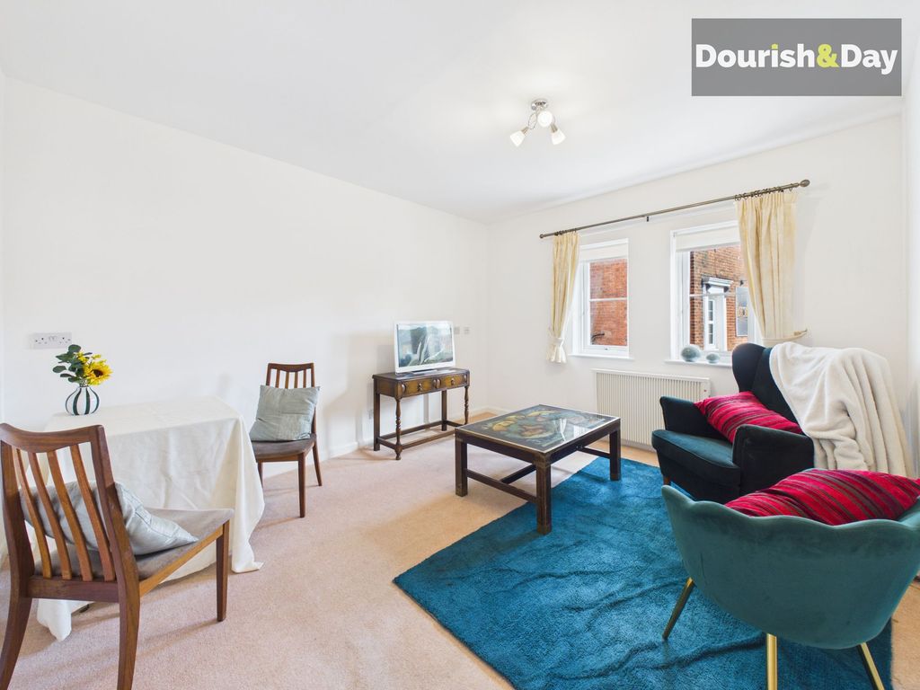 Property photo 3 of 13