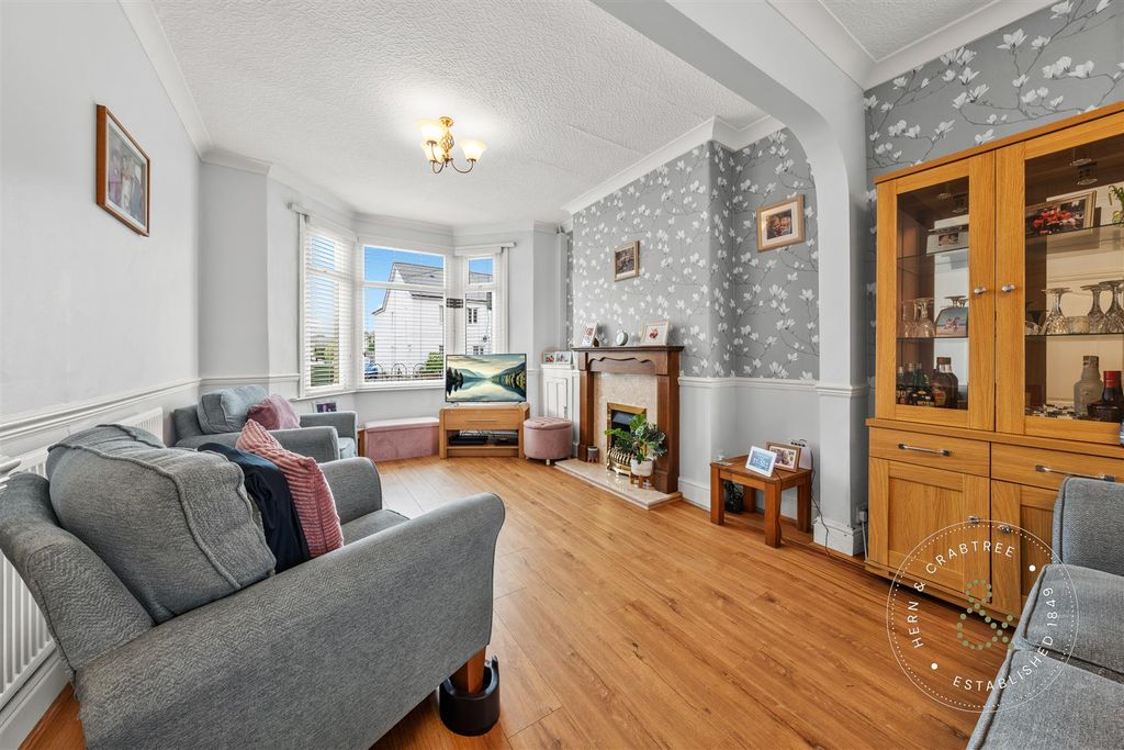 Property photo 2 of 24 Pantbach (15).Jpg