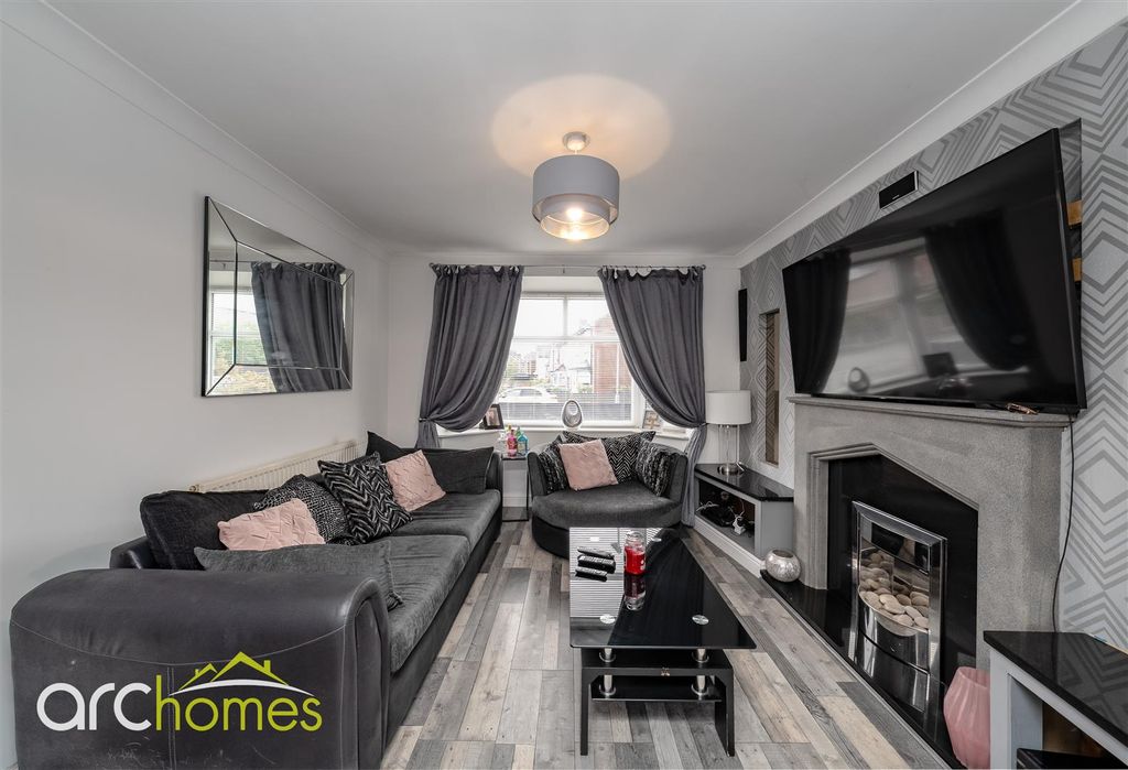 Property photo 2 of 19 Dsc01610-Edit.Jpg