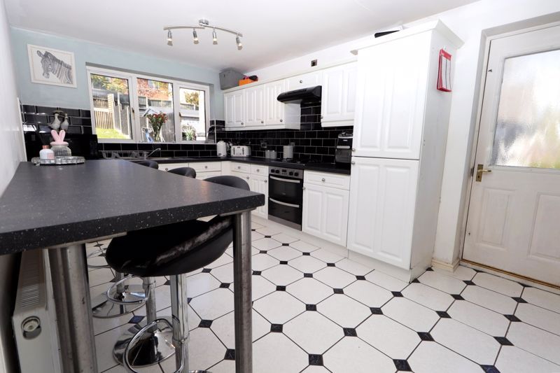 Property photo 3 of 38 Breakfast Kitchen