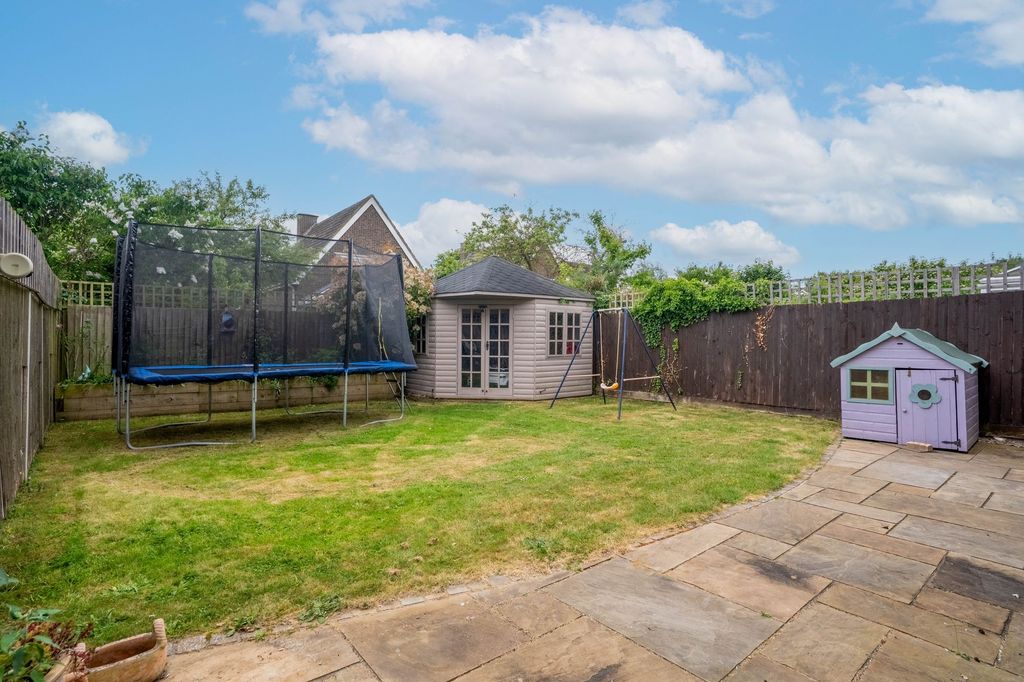 Property photo 3 of 12