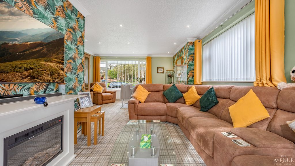 Property photo 3 of 27 4986895