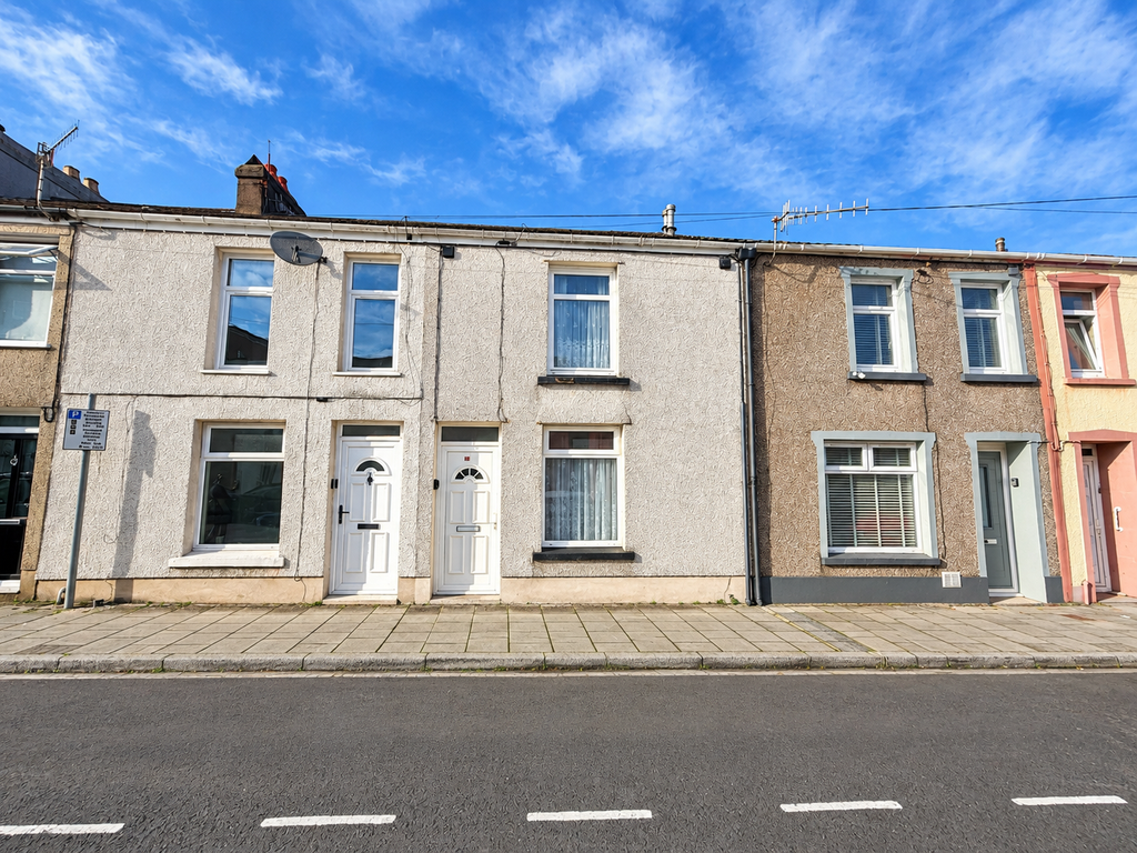 Property photo 1 of 17