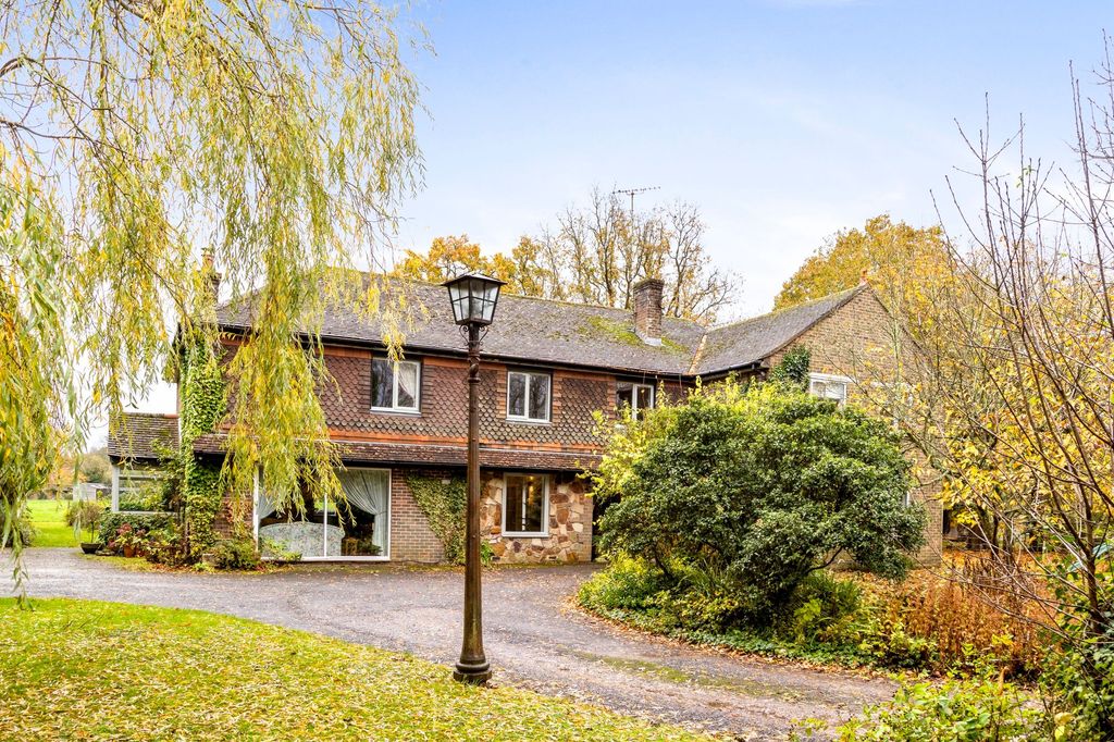 Property photo 1 of 34 Front