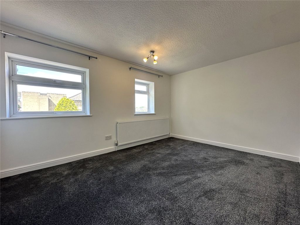Property photo 3 of 5 Picture No. 17