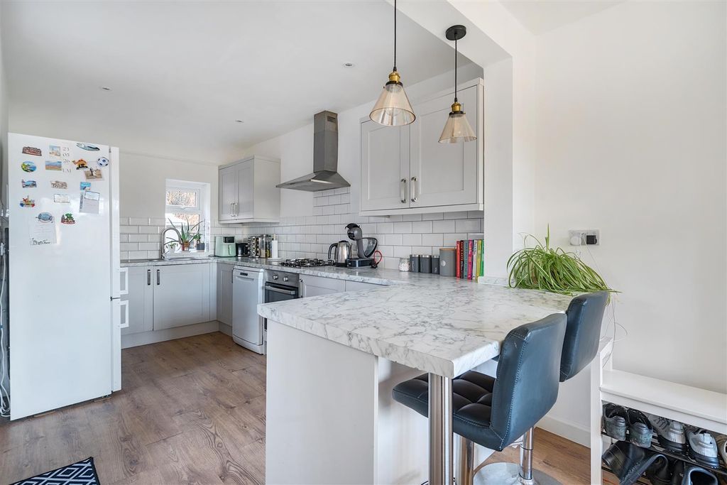 Property photo 3 of 21 1400411-7-696786Aa5Fb83.Jpg