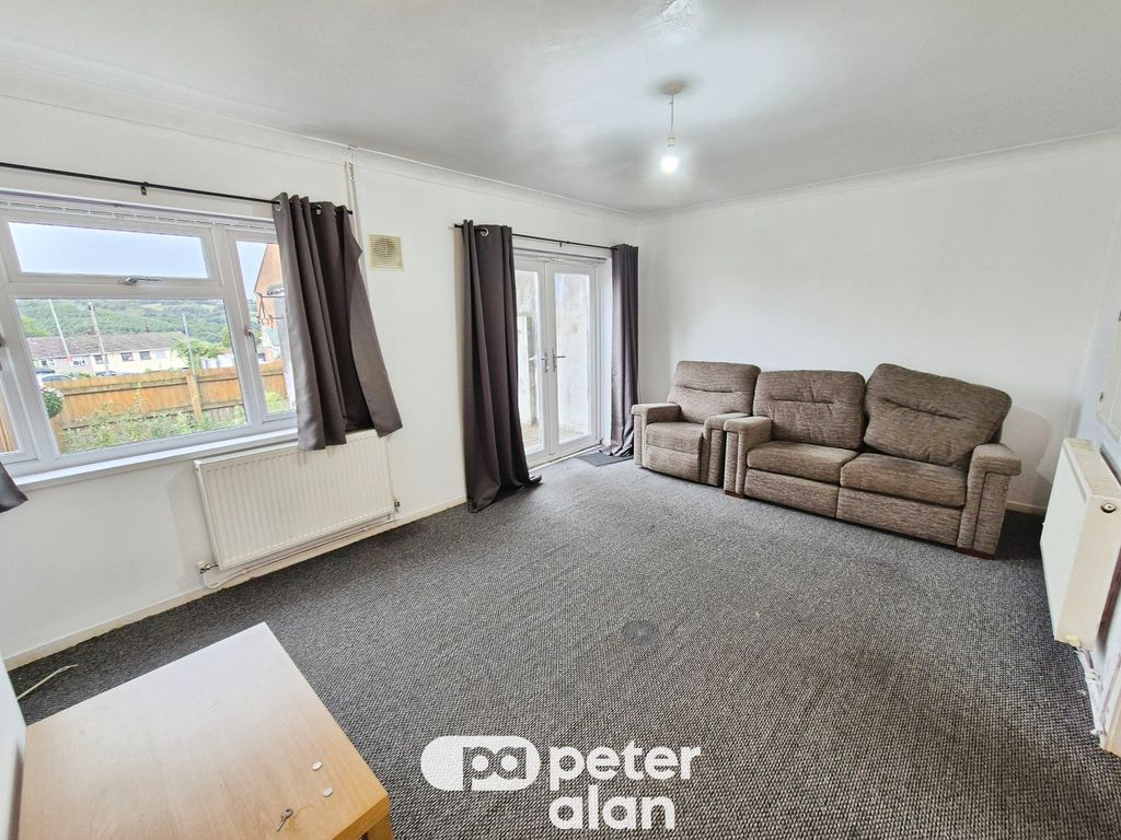Property photo 3 of 9 Image
