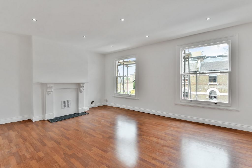Property photo 1 of 11 Reception Room