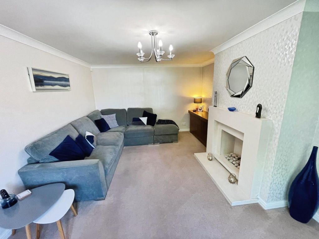 Property photo 3 of 60 Lounge
