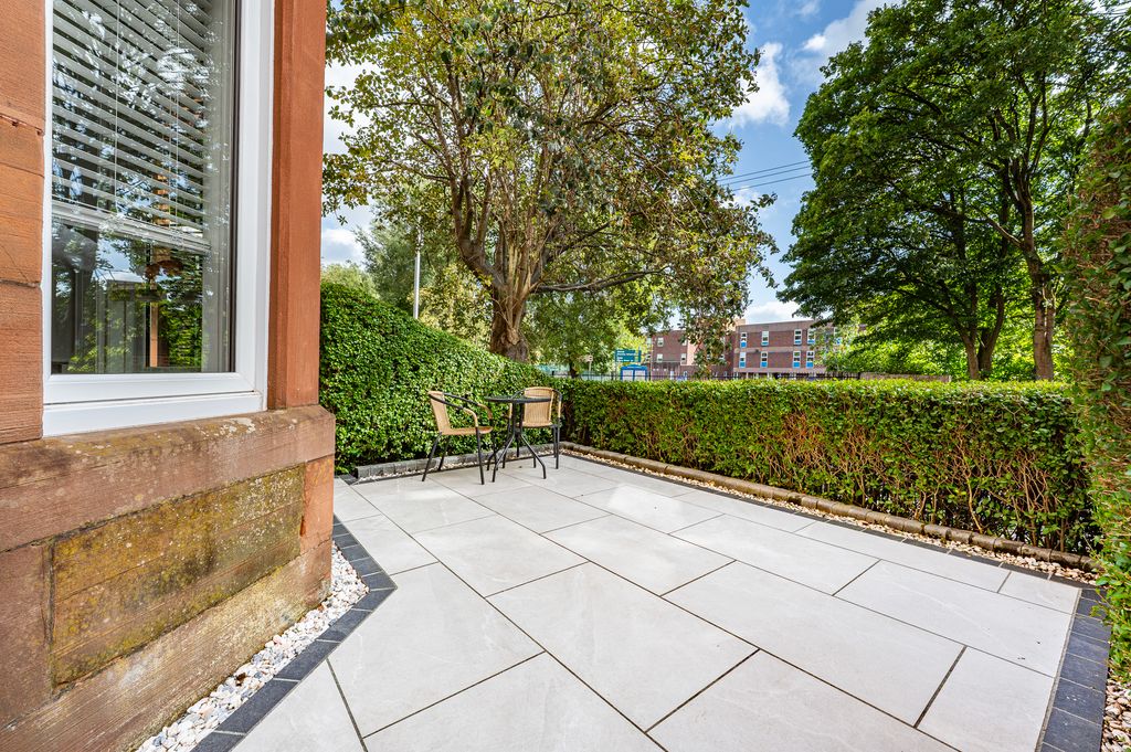 Property photo 2 of 38