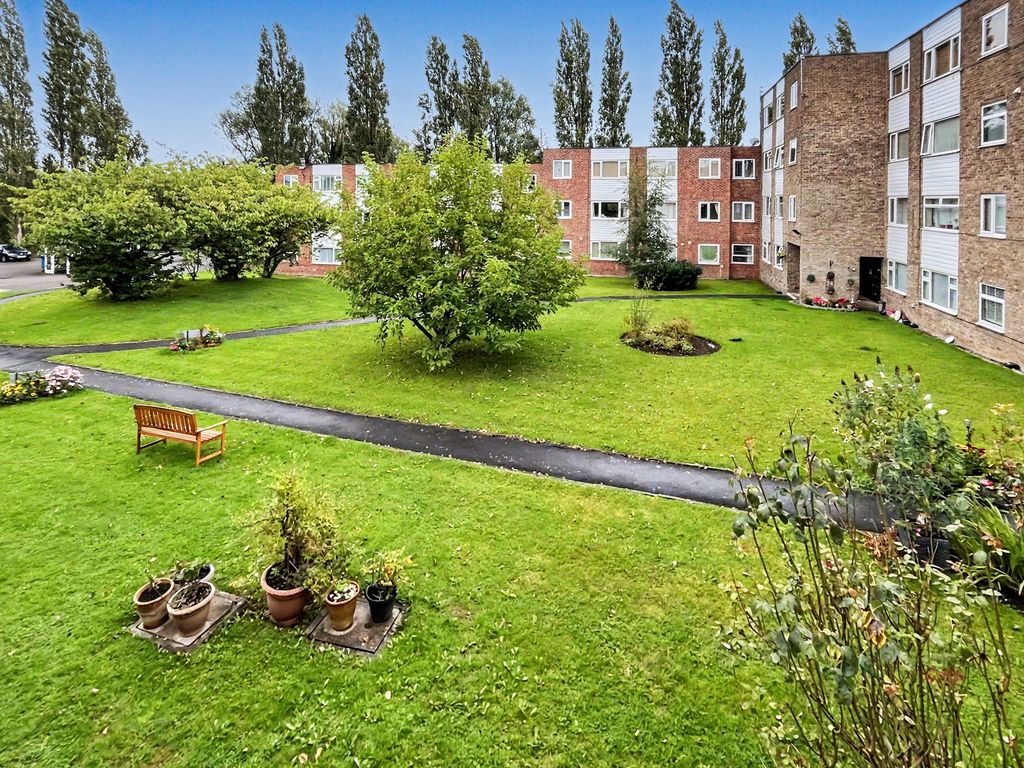 Property photo 3 of 18