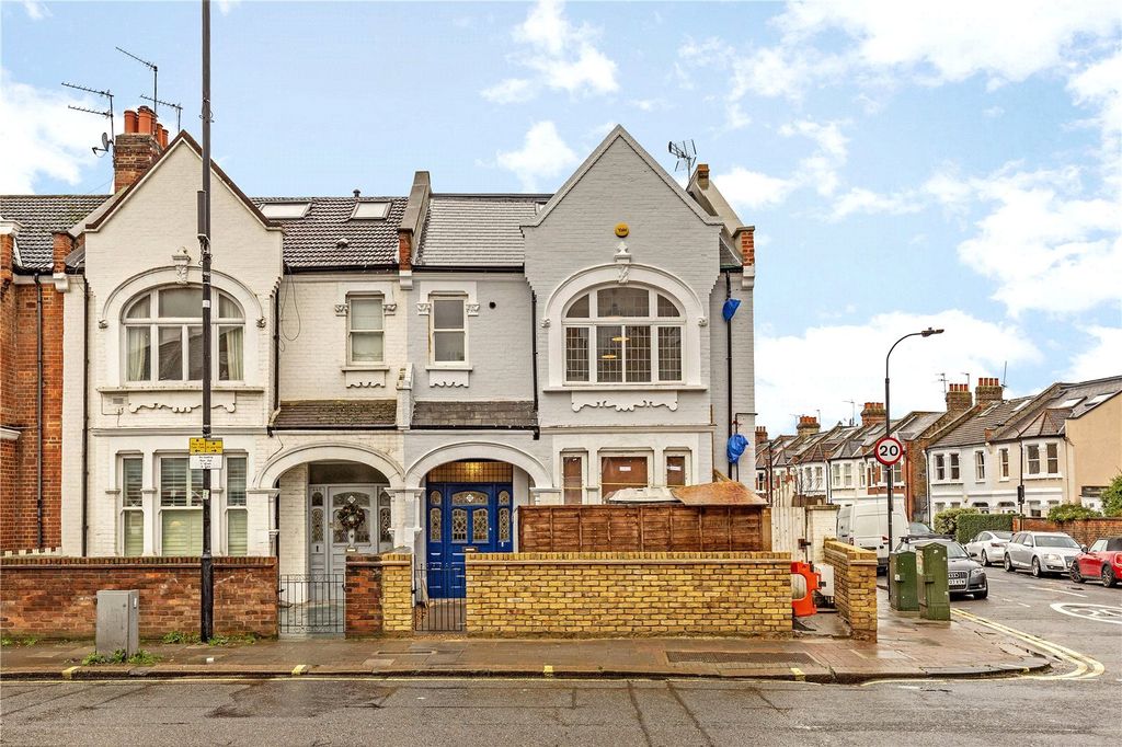 Property photo 3 of 9