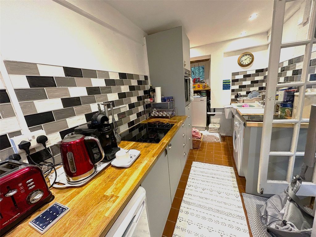 Property photo 3 of 9 Picture No. 14