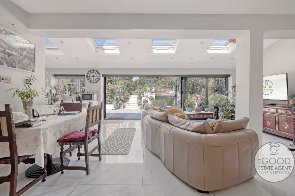 Property photo 3 of 24