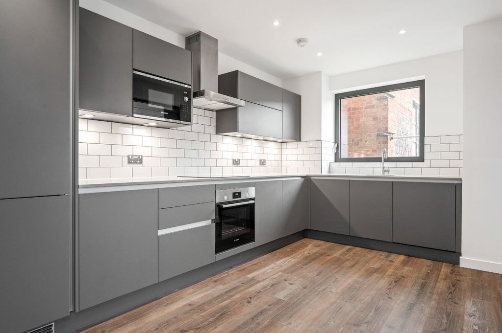 Property photo 2 of 28 Open Plan Living