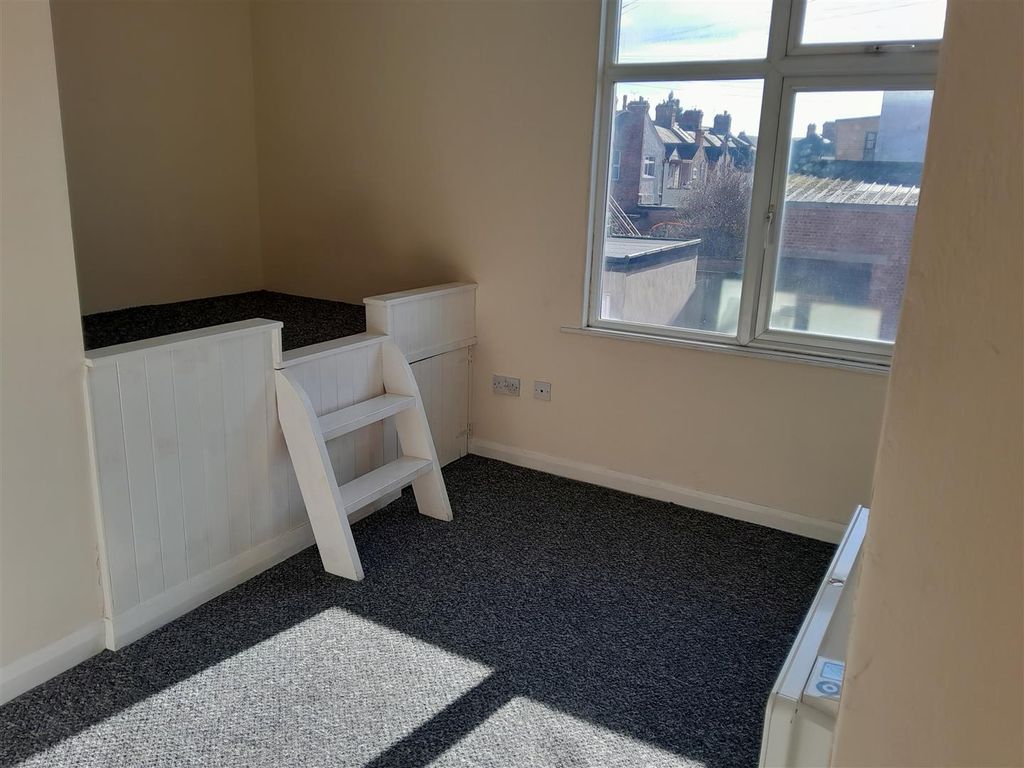 Property photo 3 of 10 11.Jpg