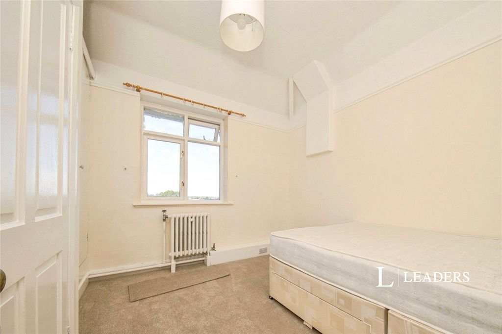 Property photo 1 of 12 Picture No. 14