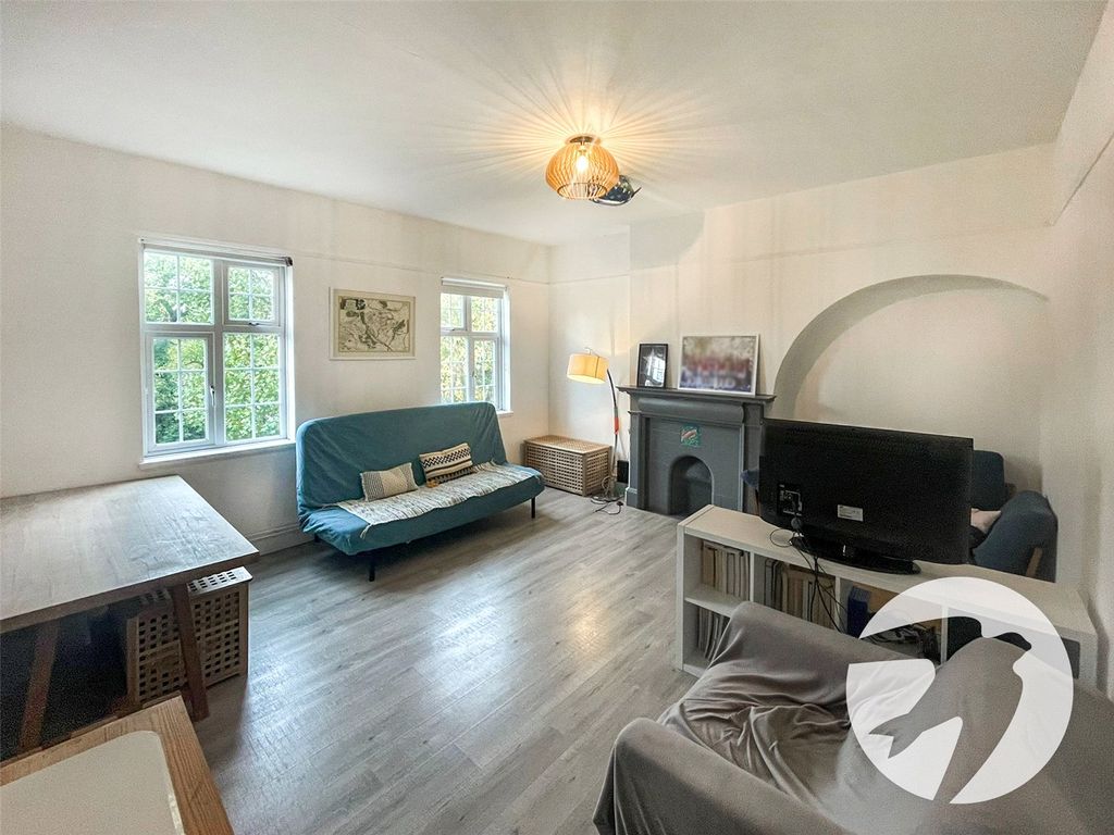 Property photo 2 of 12 Picture No. 05